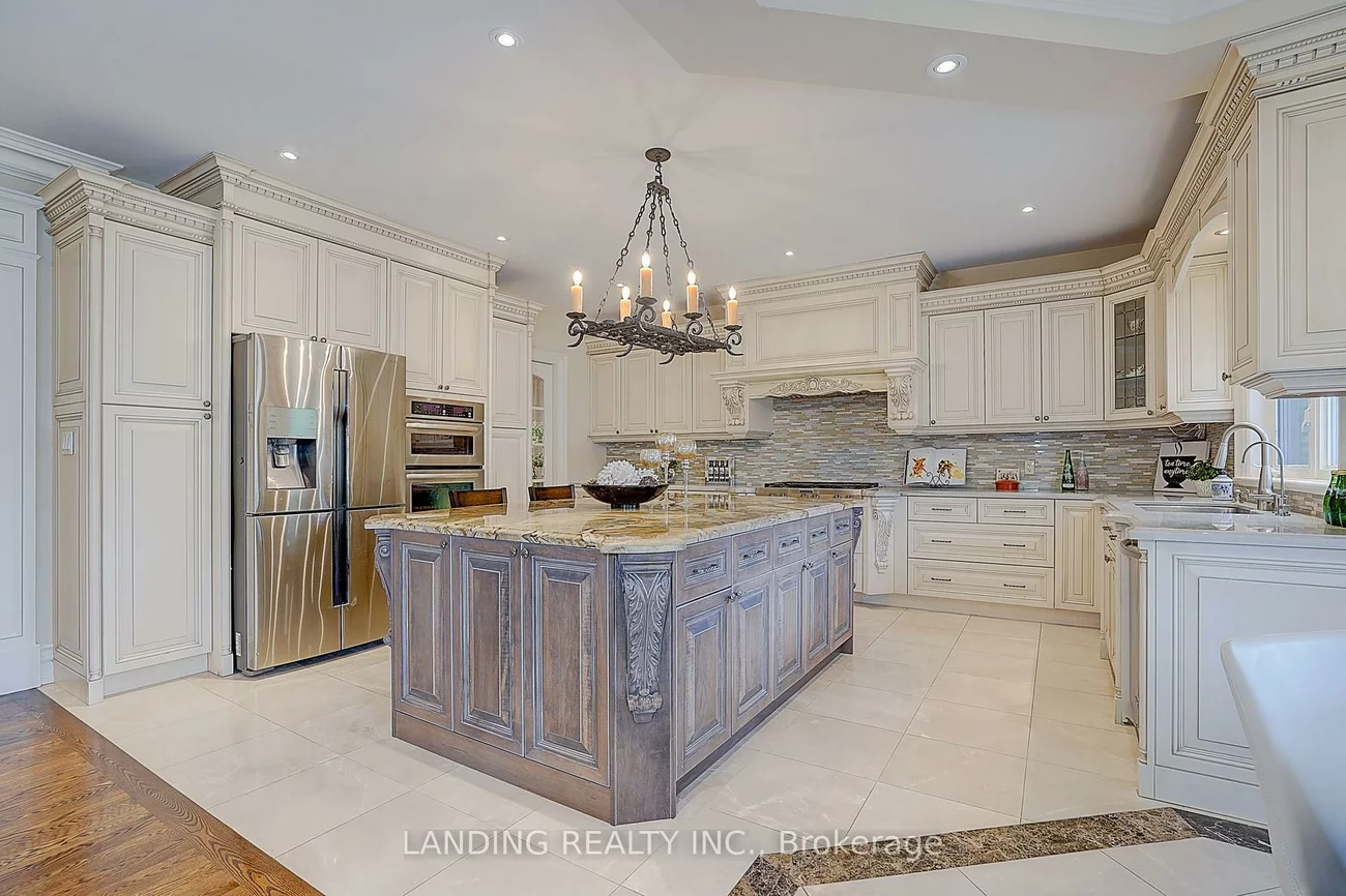 24, Abbotsford, Willowdale West, Toronto