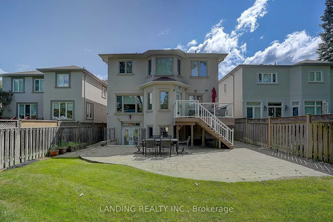 24, Abbotsford, Willowdale West, Toronto