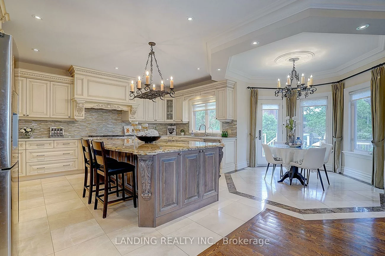 24, Abbotsford, Willowdale West, Toronto