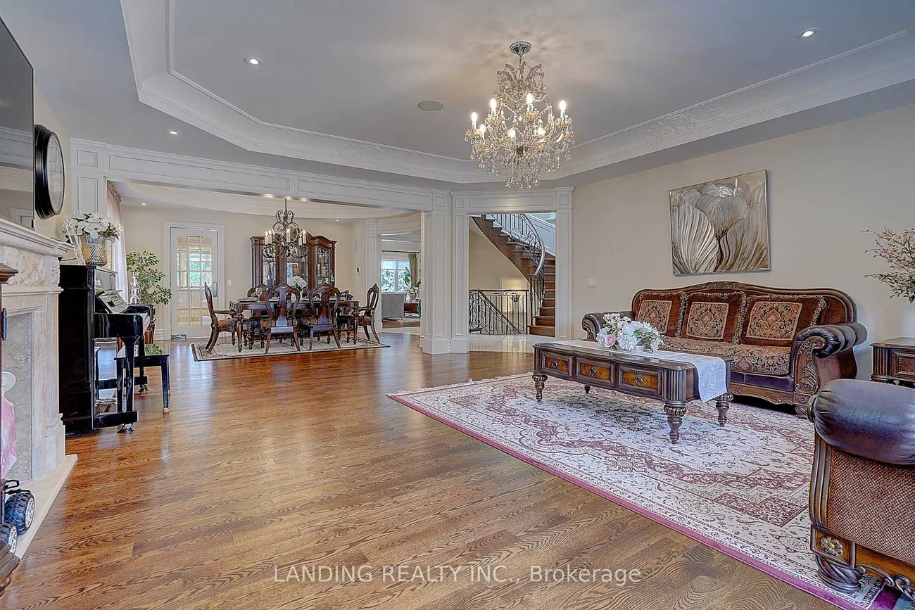 24, Abbotsford, Willowdale West, Toronto