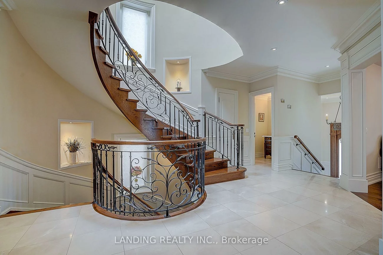 24, Abbotsford, Willowdale West, Toronto