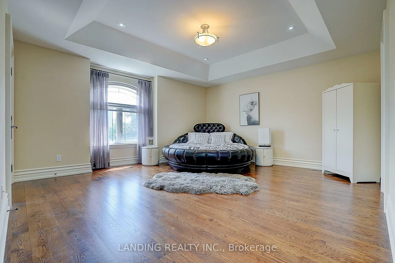 24, Abbotsford, Willowdale West, Toronto