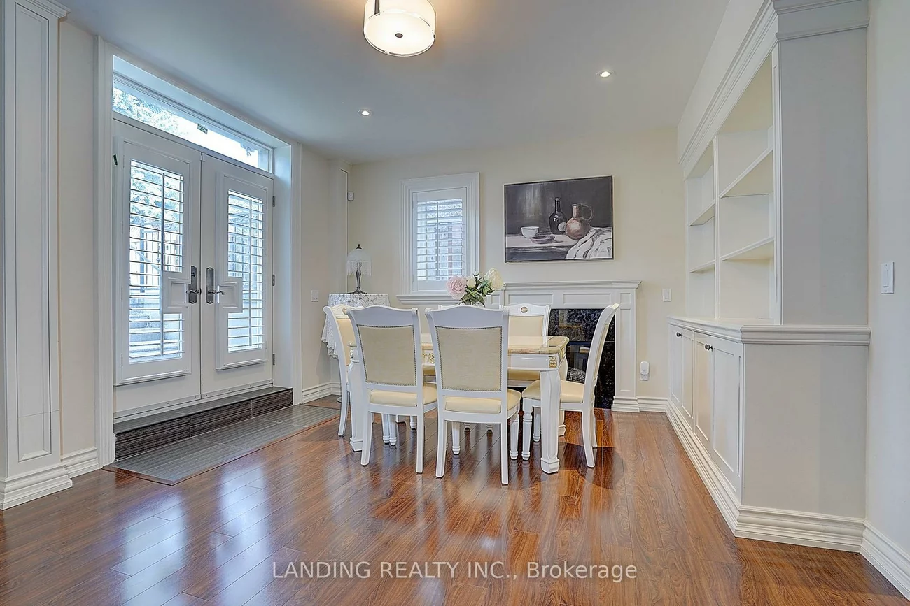 24, Abbotsford, Willowdale West, Toronto