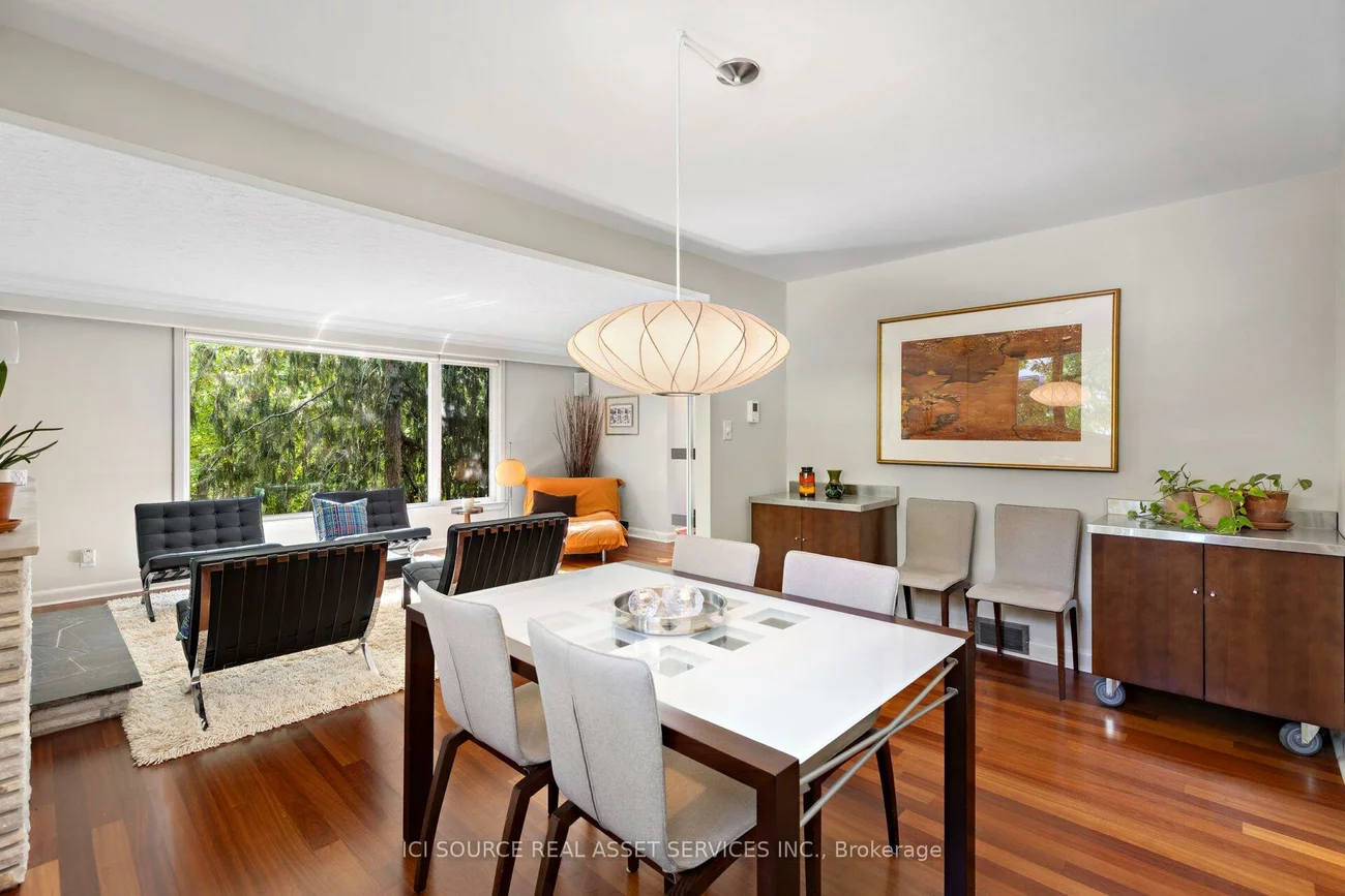 10, Red Oaks, Leaside, Toronto
