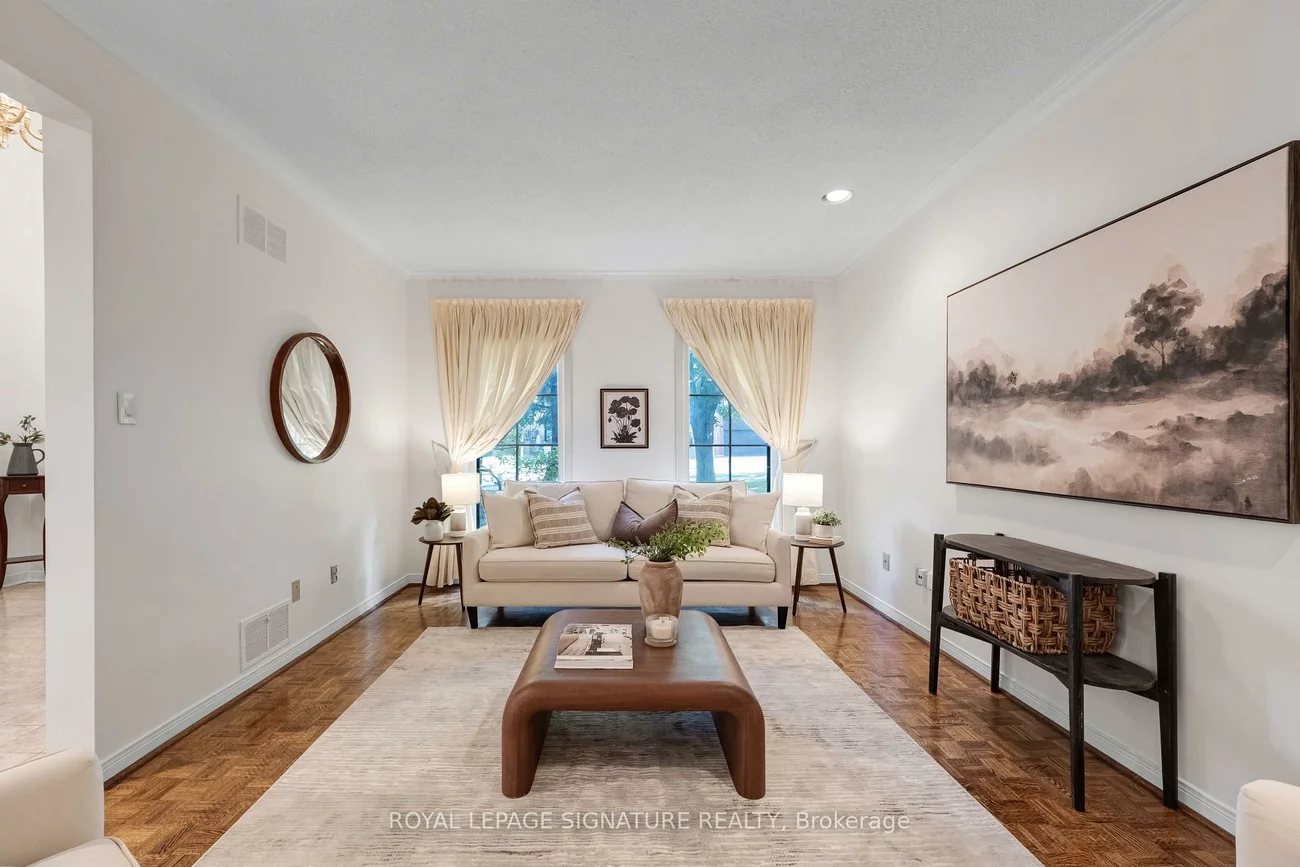 54, Ambrose, Bayview Village, Toronto