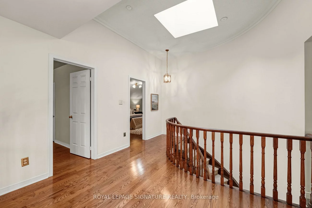54, Ambrose, Bayview Village, Toronto