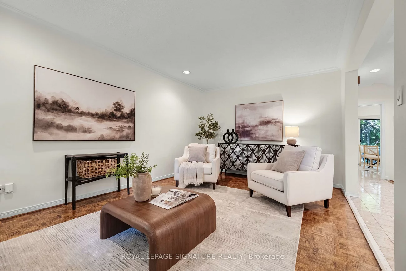 54, Ambrose, Bayview Village, Toronto