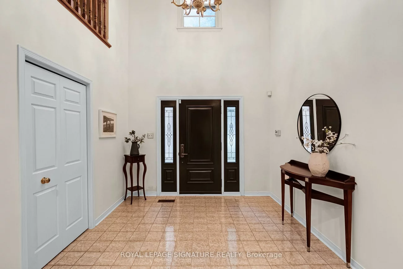 54, Ambrose, Bayview Village, Toronto