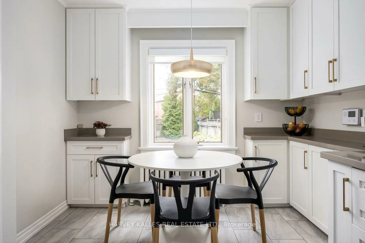 110, Chatsworth, Lawrence Park South, Toronto