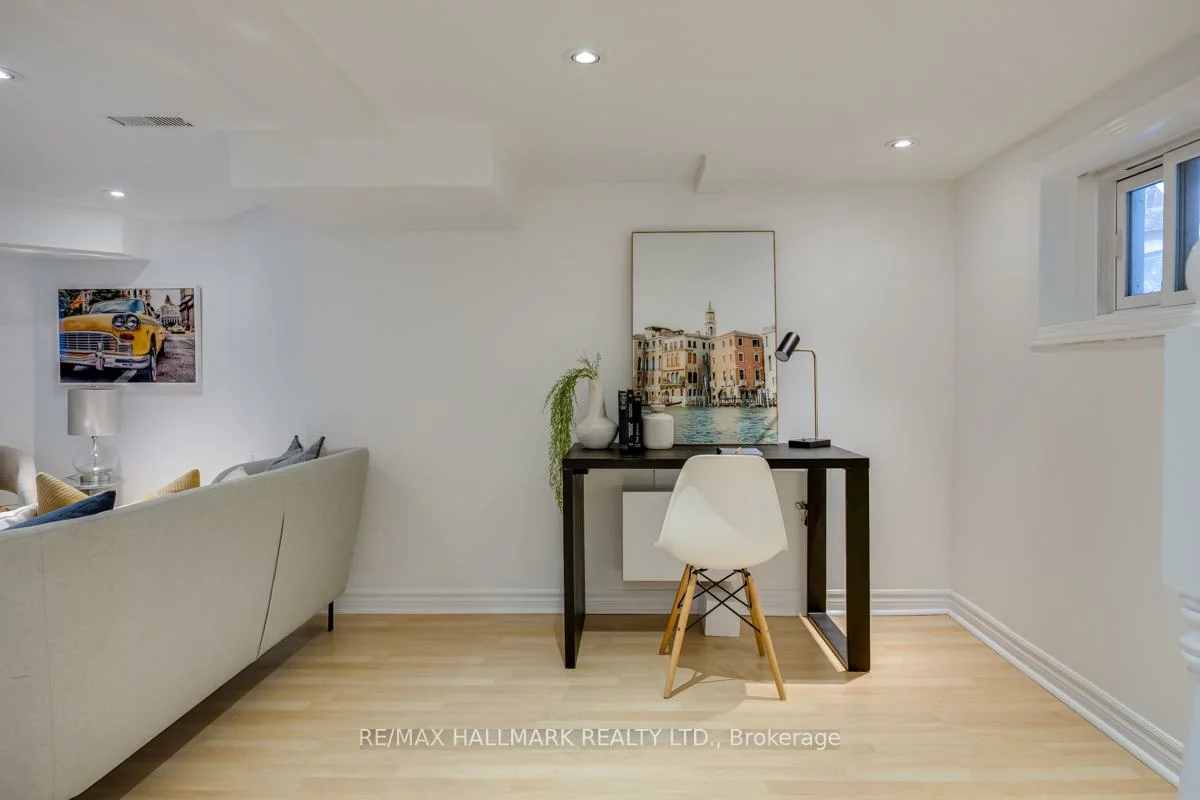 167, Welland, Rosedale-Moore Park, Toronto