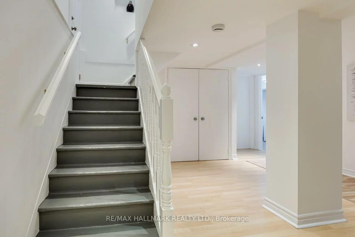 167, Welland, Rosedale-Moore Park, Toronto