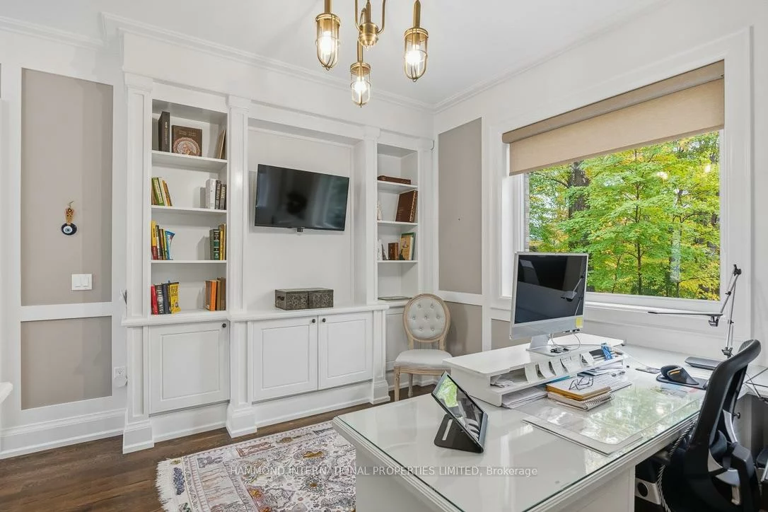 25, Sifton, Bayview Village, Toronto