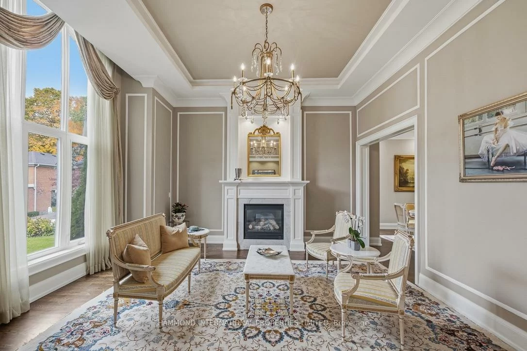 25, Sifton, Bayview Village, Toronto