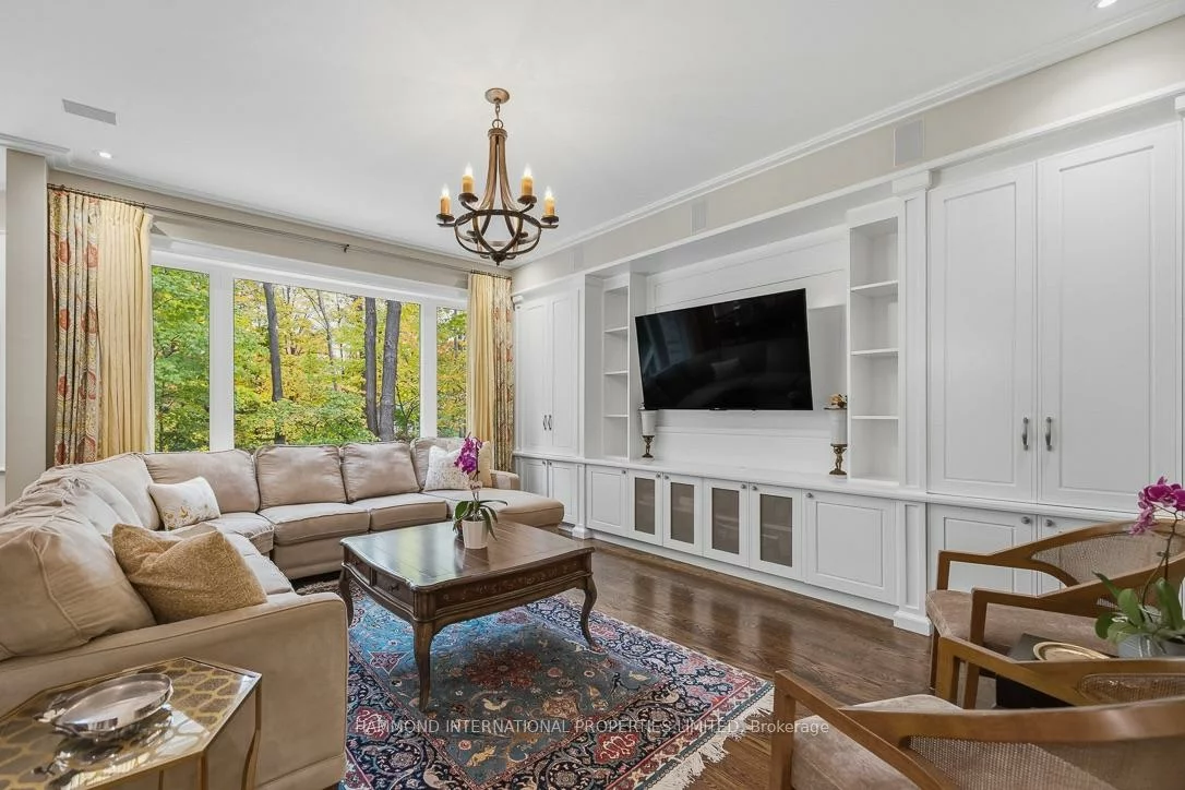 25, Sifton, Bayview Village, Toronto