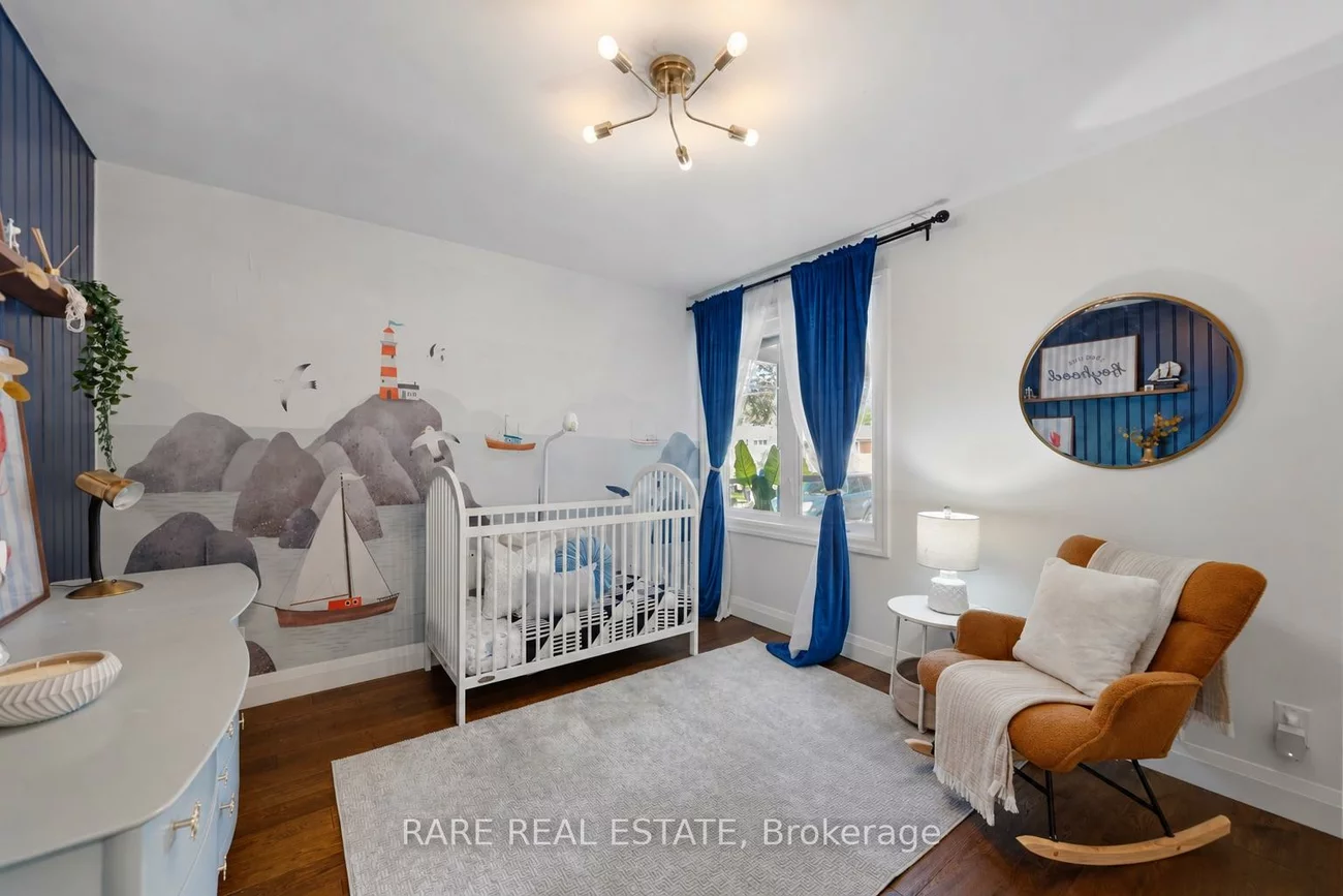 35, Kennard, Bathurst Manor, Toronto