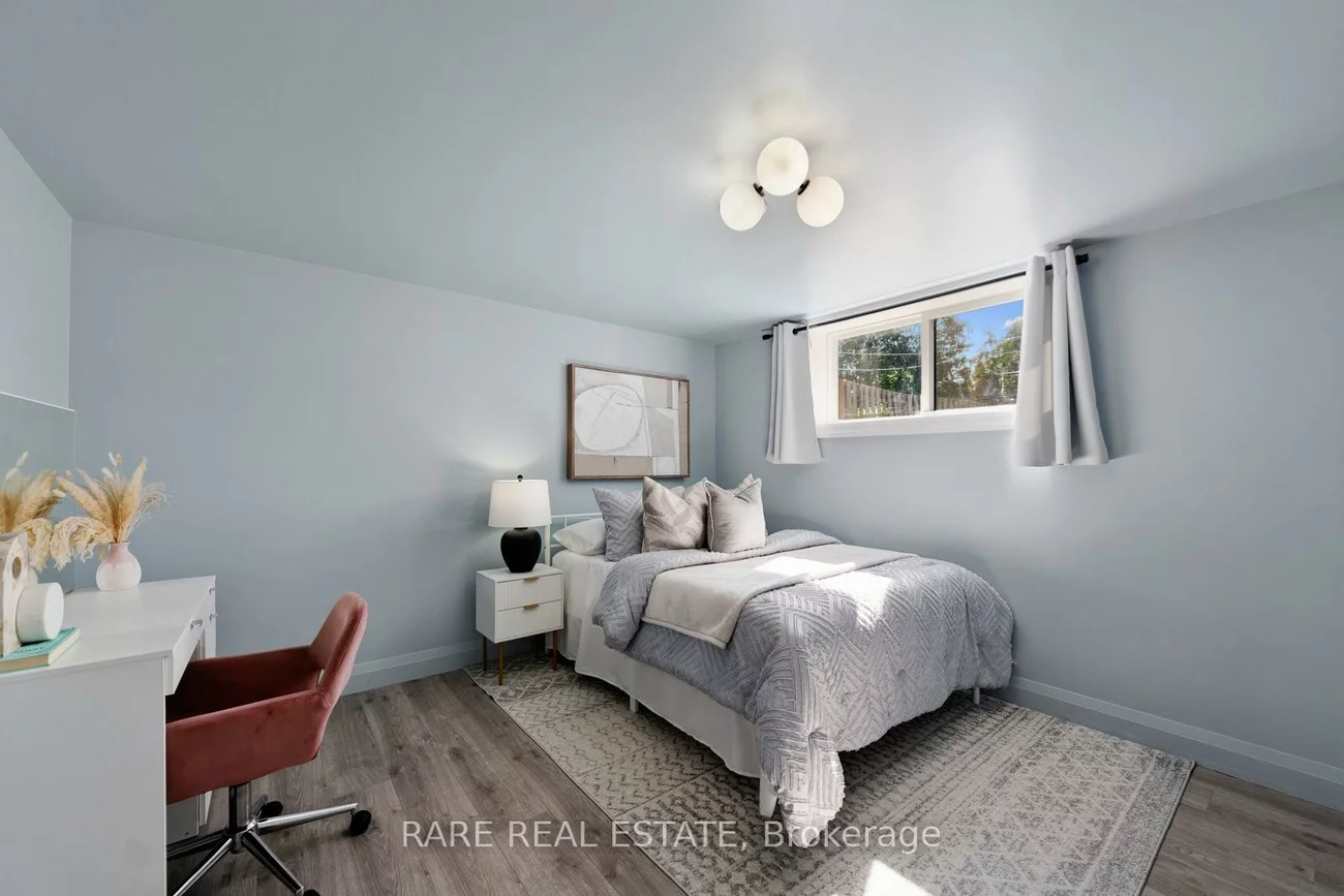 35, Kennard, Bathurst Manor, Toronto