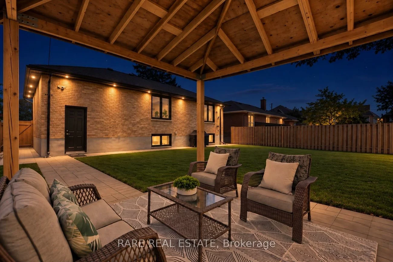35, Kennard, Bathurst Manor, Toronto