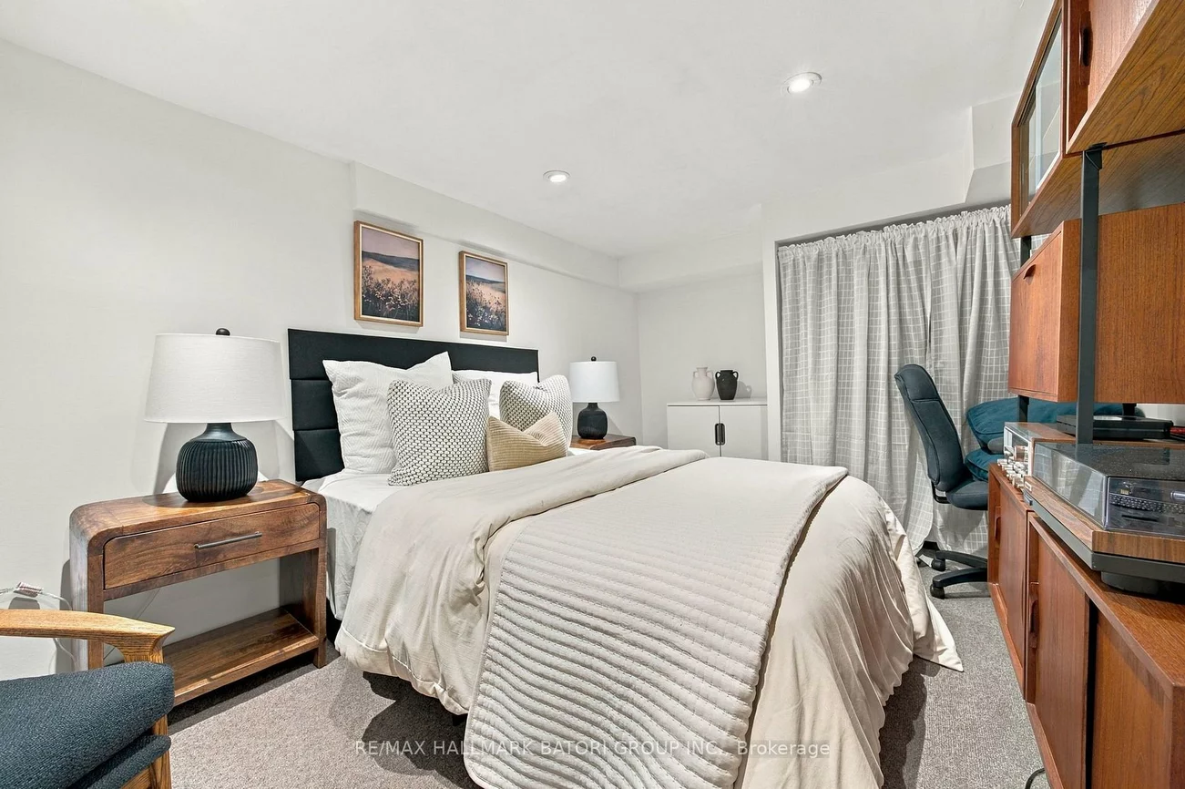 58, Ellsworth, Wychwood, Toronto