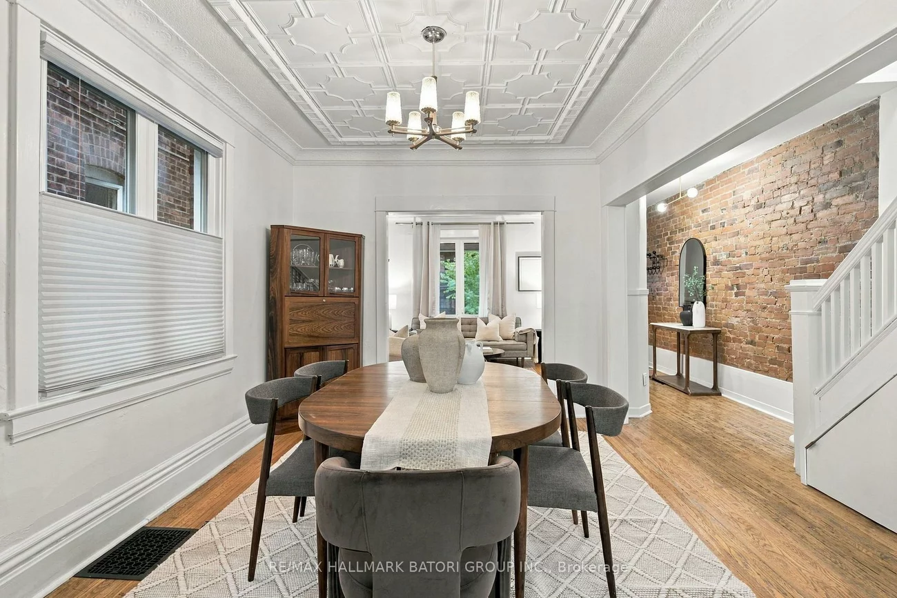 58, Ellsworth, Wychwood, Toronto