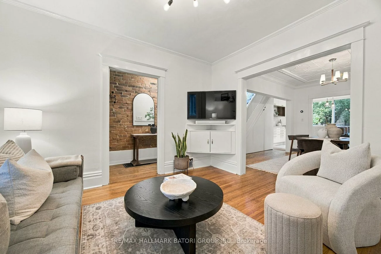 58, Ellsworth, Wychwood, Toronto