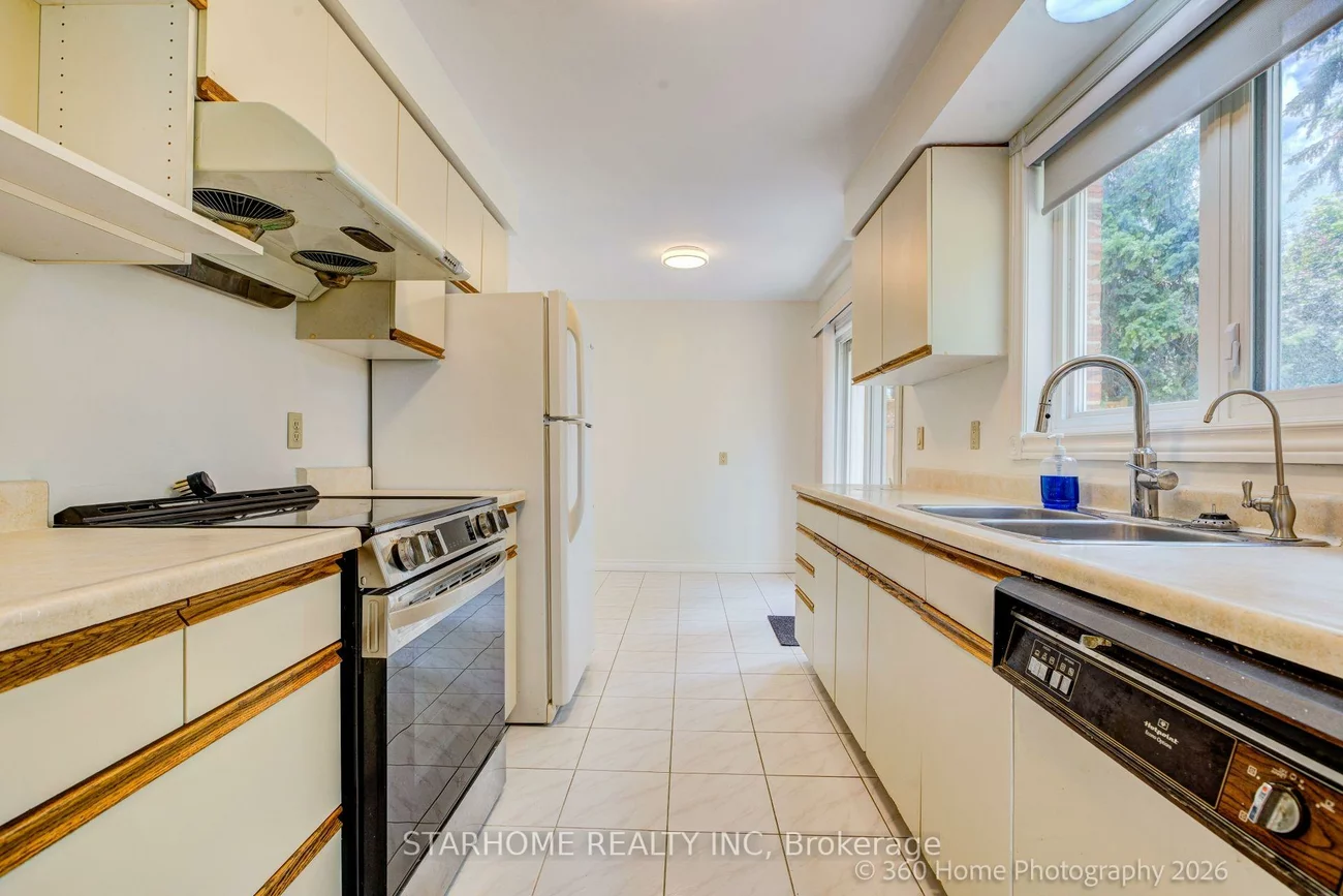 8, Shaughnessy, Henry Farm, Toronto