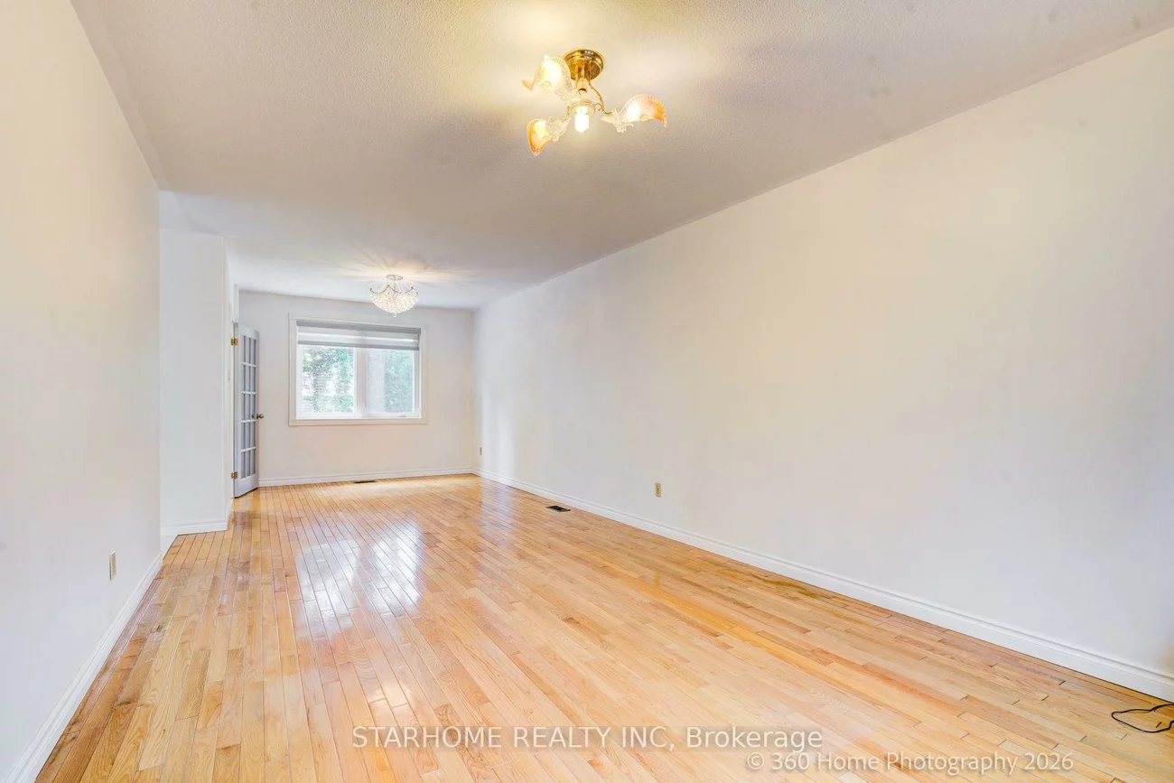 8, Shaughnessy, Henry Farm, Toronto