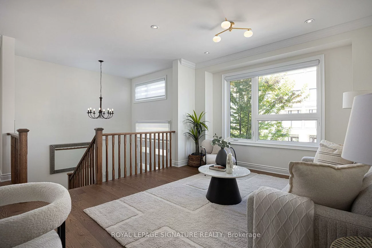19, Hollyhock, Banbury-Don Mills, Toronto