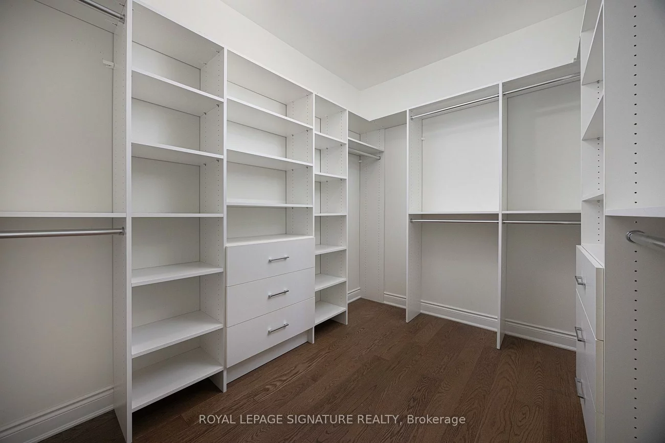 19, Hollyhock, Banbury-Don Mills, Toronto
