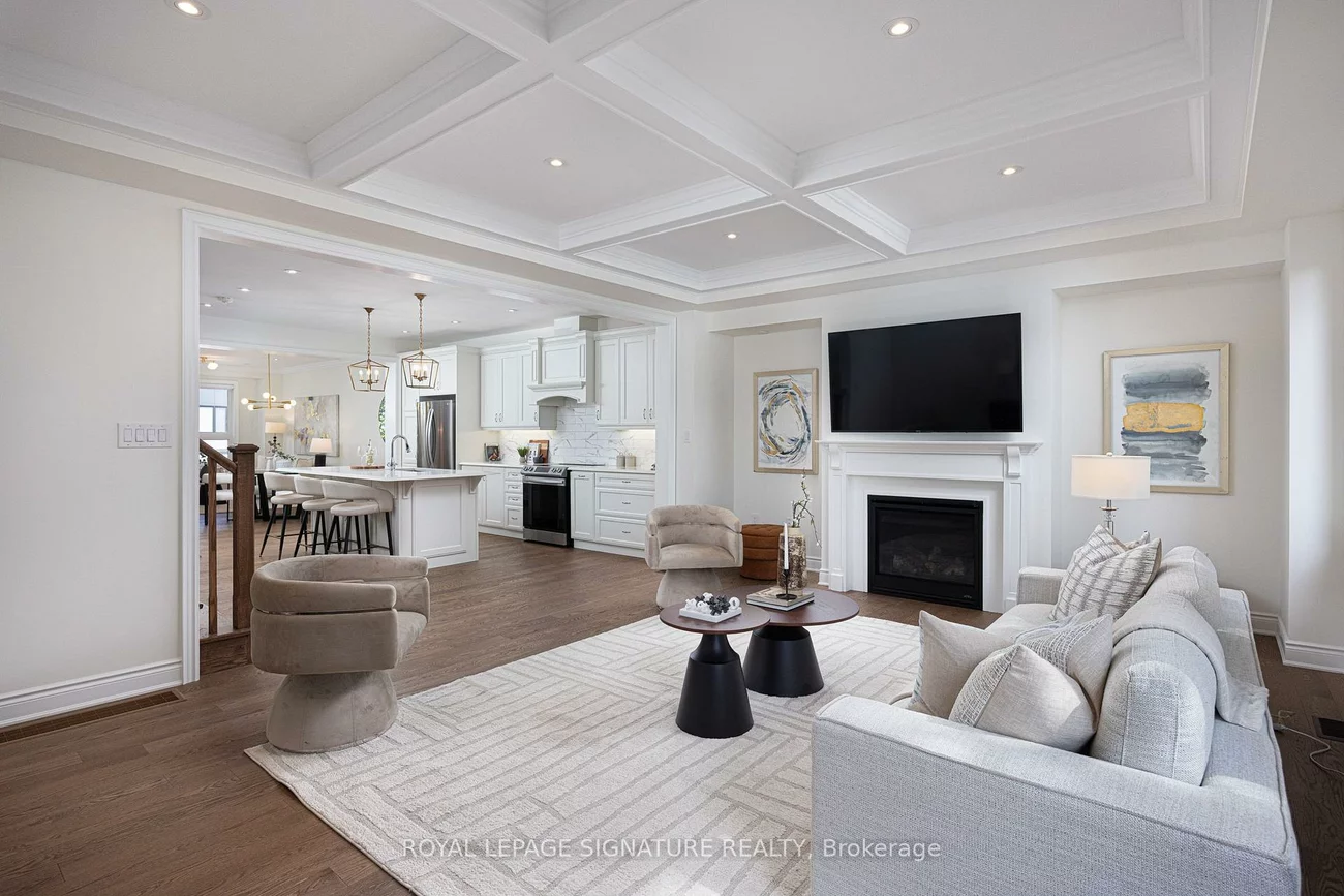 19, Hollyhock, Banbury-Don Mills, Toronto
