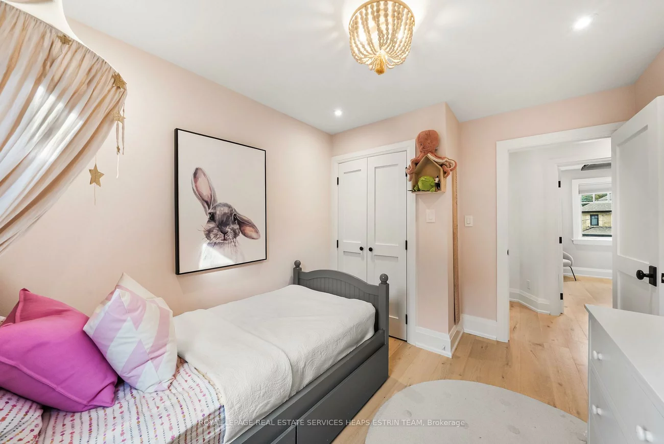 817, Millwood, Leaside, Toronto