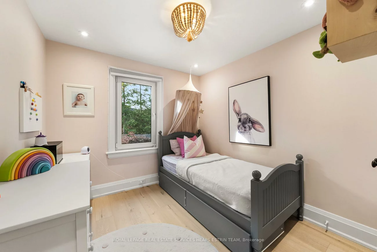 817, Millwood, Leaside, Toronto
