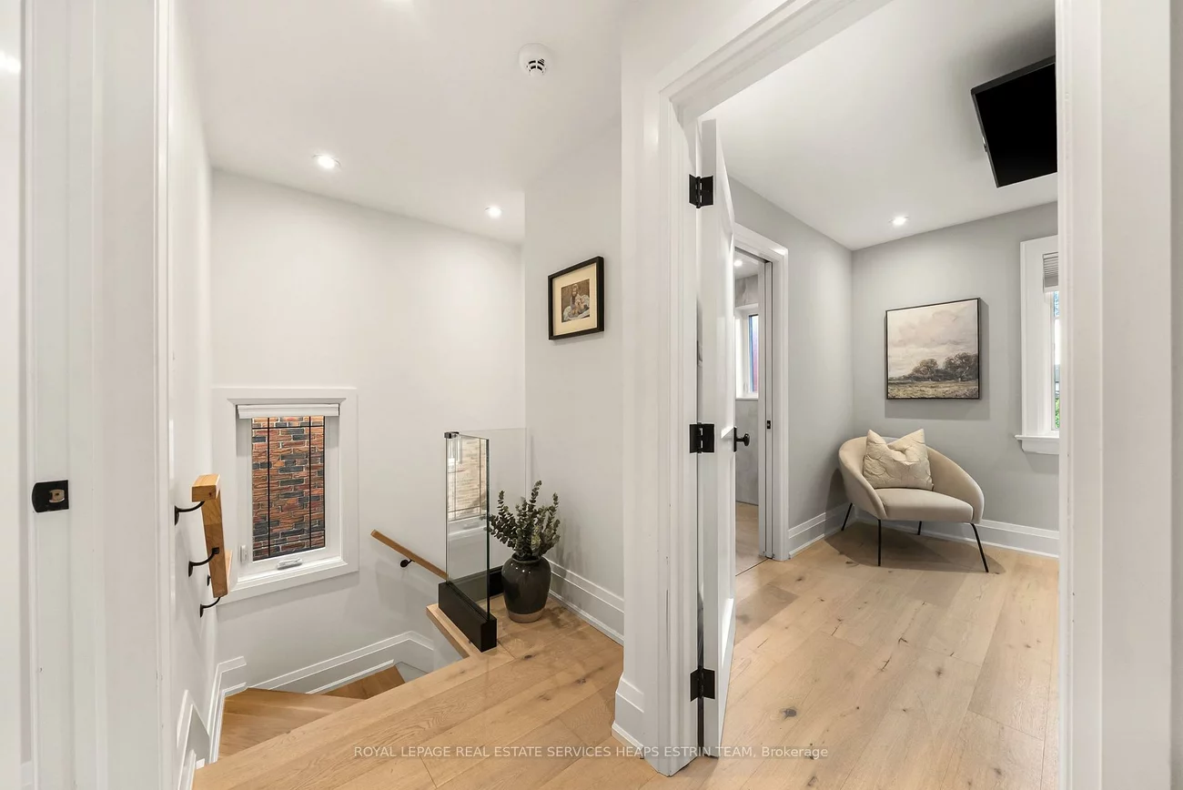 817, Millwood, Leaside, Toronto