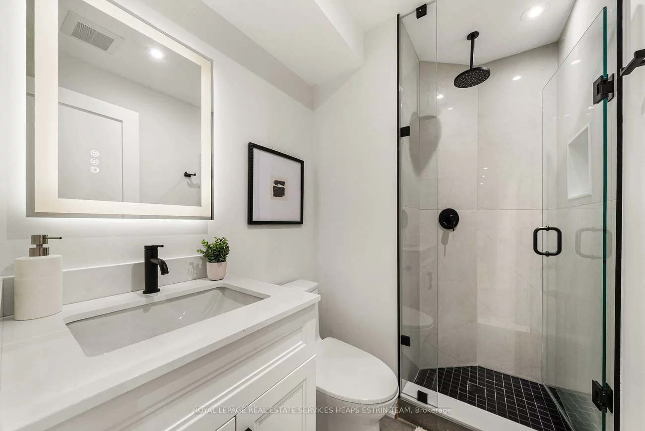 817, Millwood, Leaside, Toronto