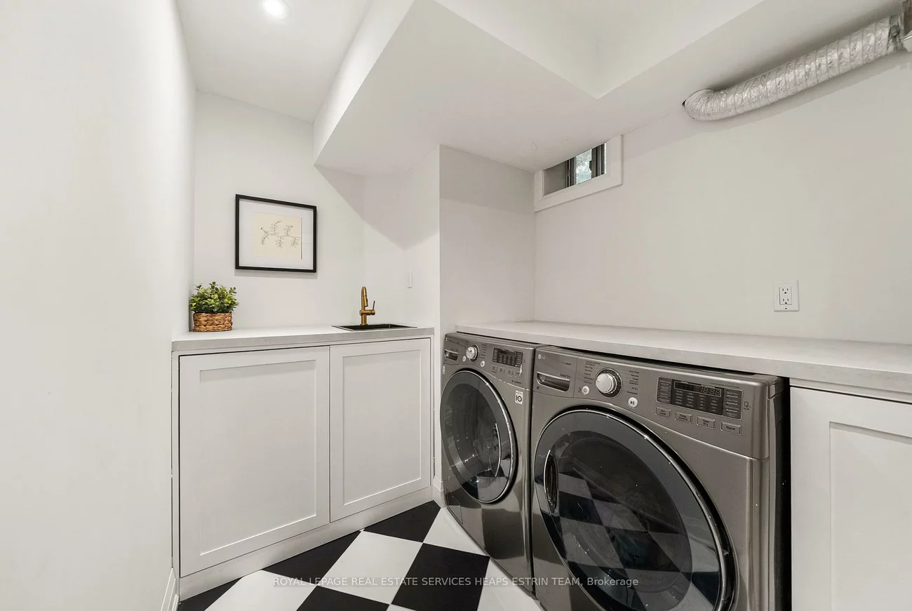 817, Millwood, Leaside, Toronto