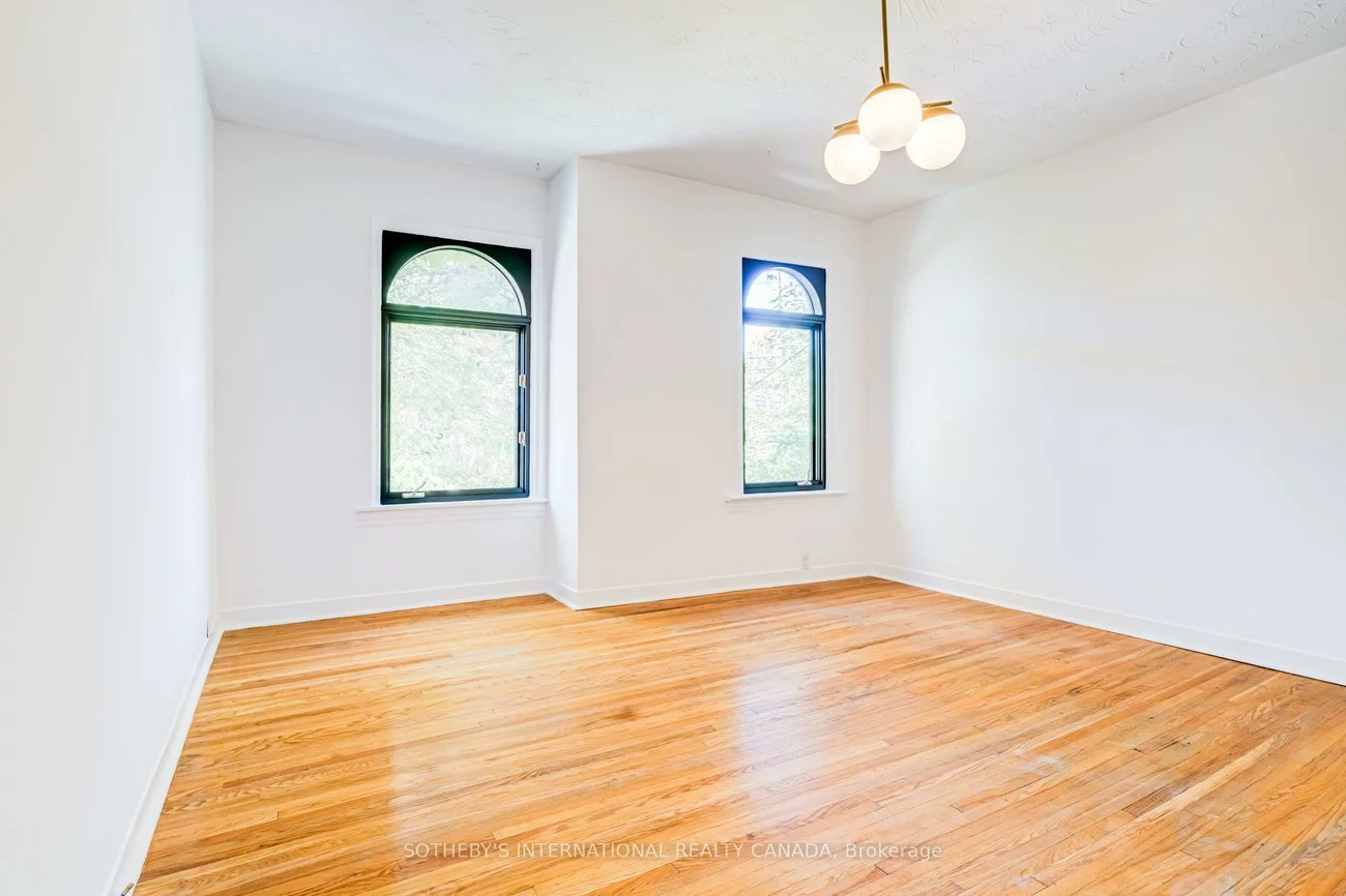 13, Euclid, Trinity-Bellwoods, Toronto
