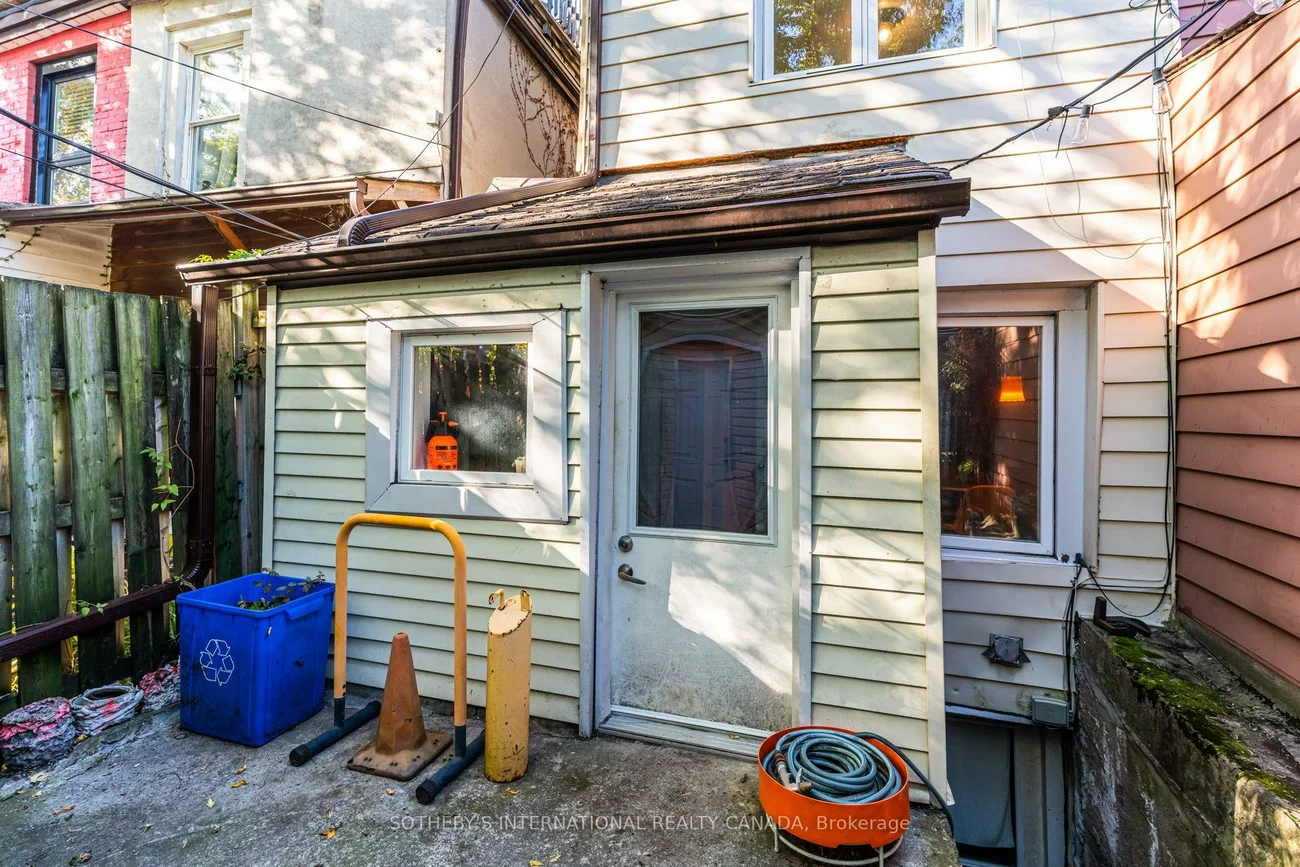 13, Euclid, Trinity-Bellwoods, Toronto