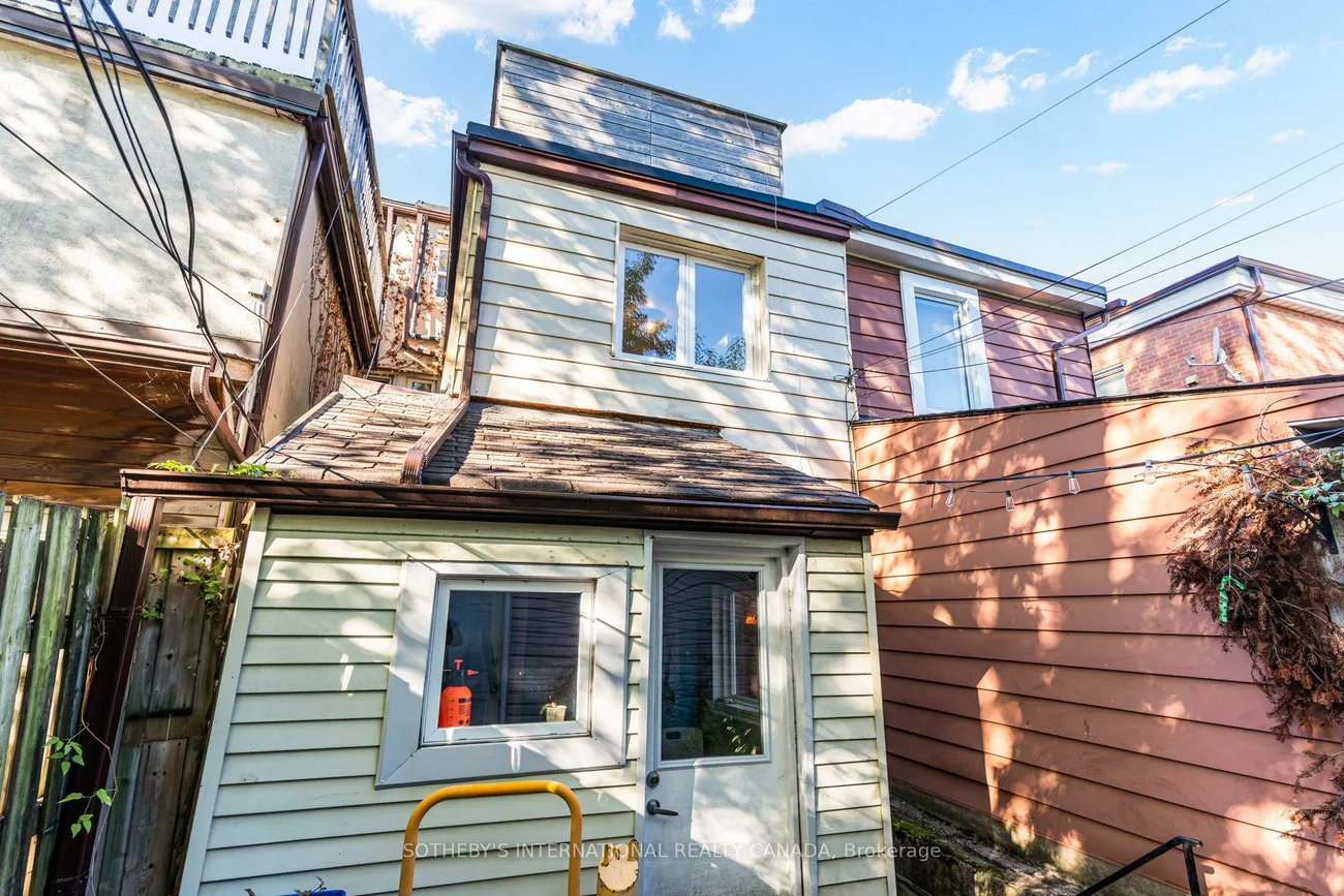 13, Euclid, Trinity-Bellwoods, Toronto