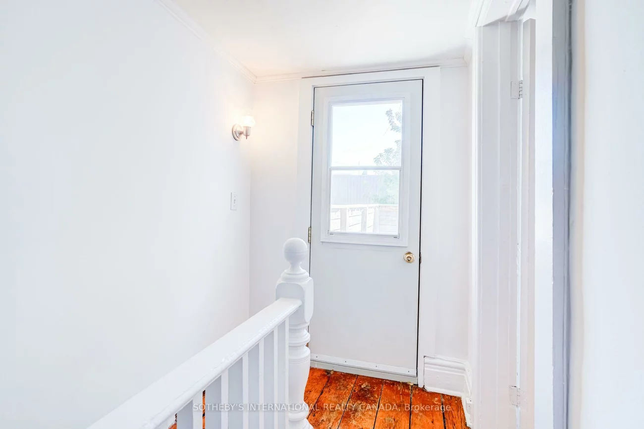13, Euclid, Trinity-Bellwoods, Toronto