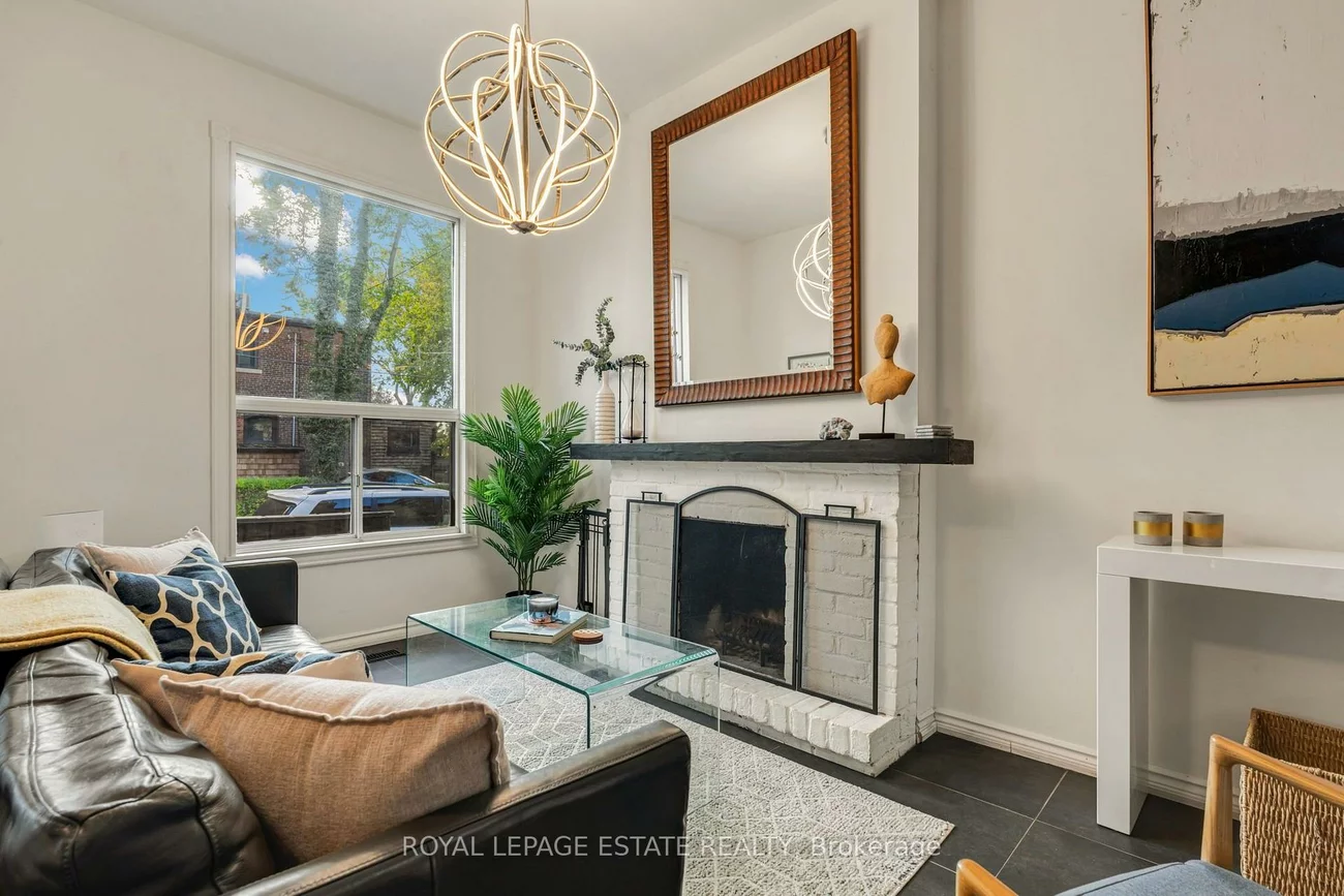 84, London, Annex, Toronto