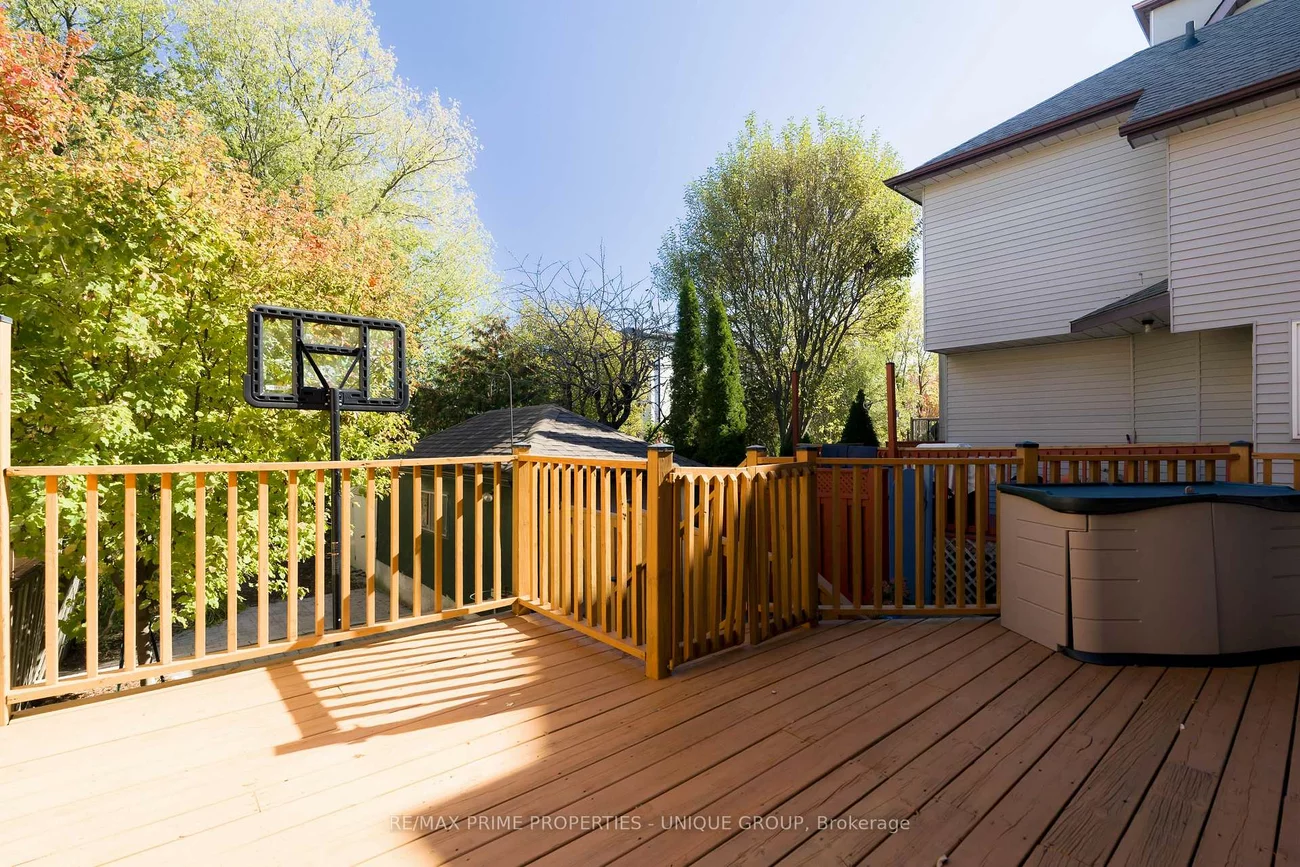 291, Jedburgh, Lawrence Park North, Toronto