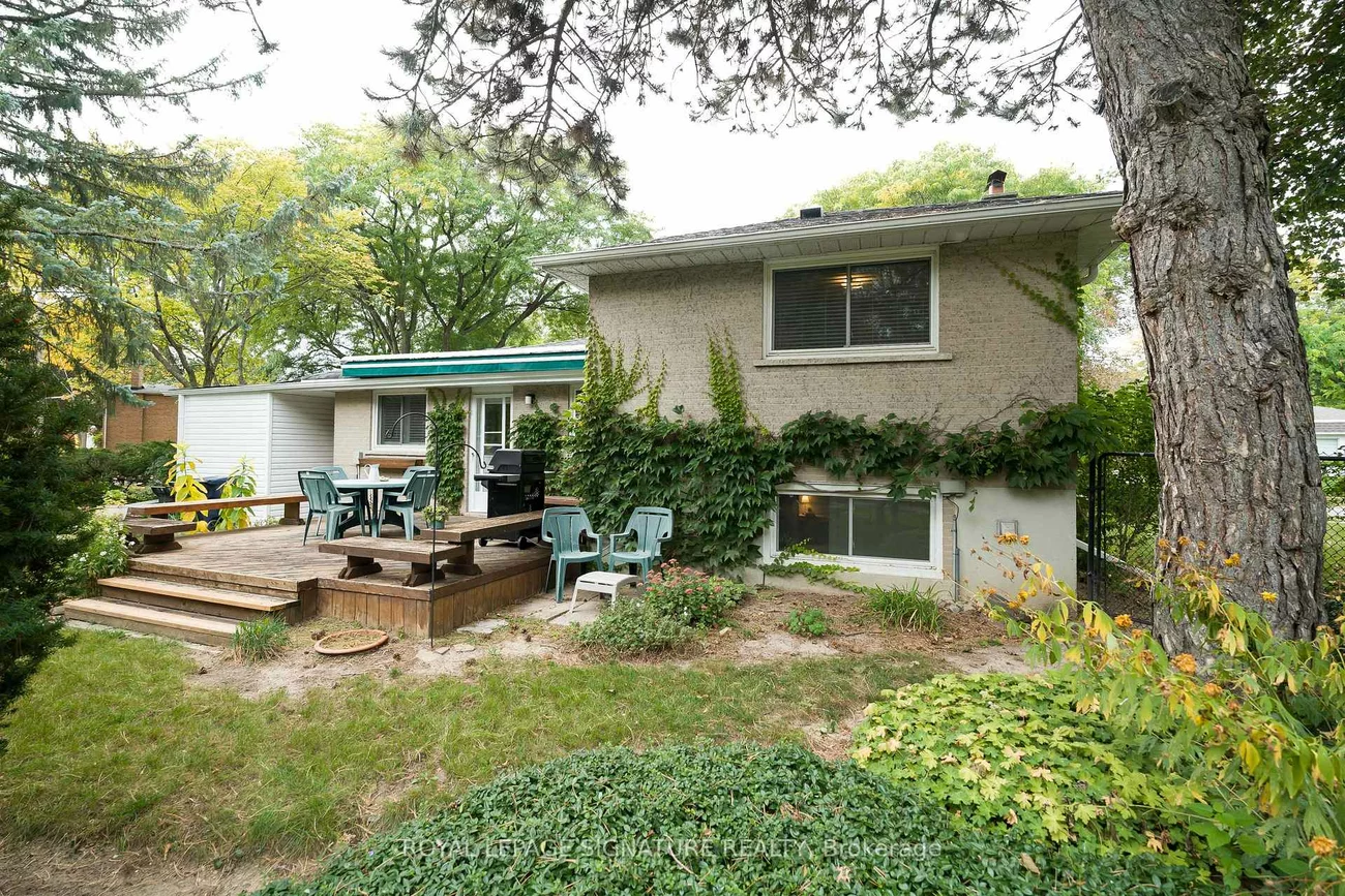 11, Bellbury, Don Valley Village, Toronto