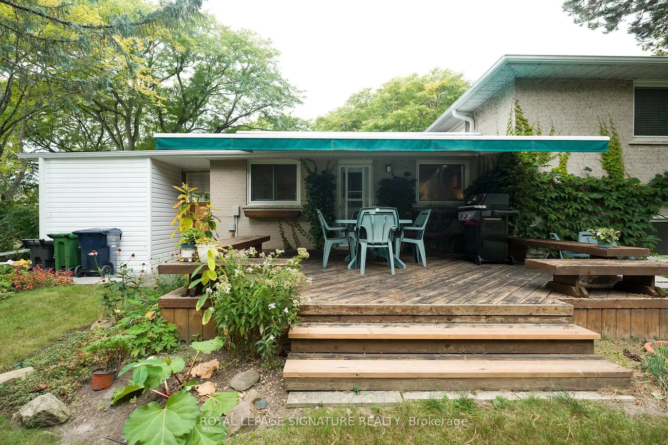 11, Bellbury, Don Valley Village, Toronto