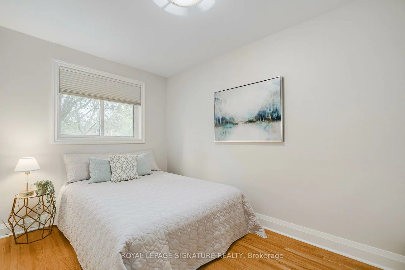 11, Bellbury, Don Valley Village, Toronto