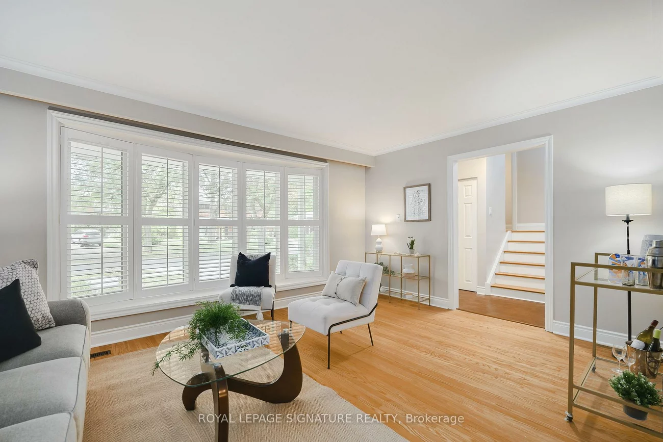 11, Bellbury, Don Valley Village, Toronto