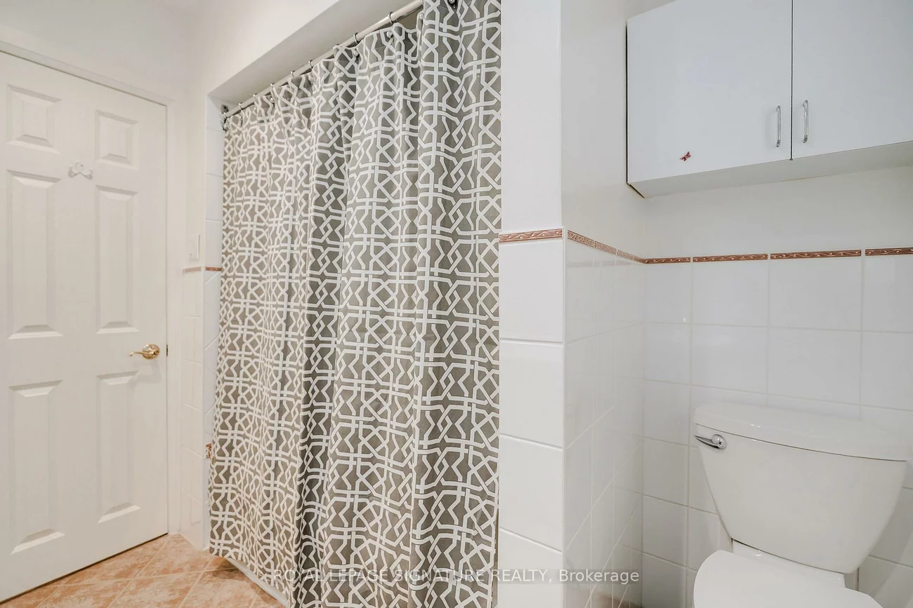 11, Bellbury, Don Valley Village, Toronto
