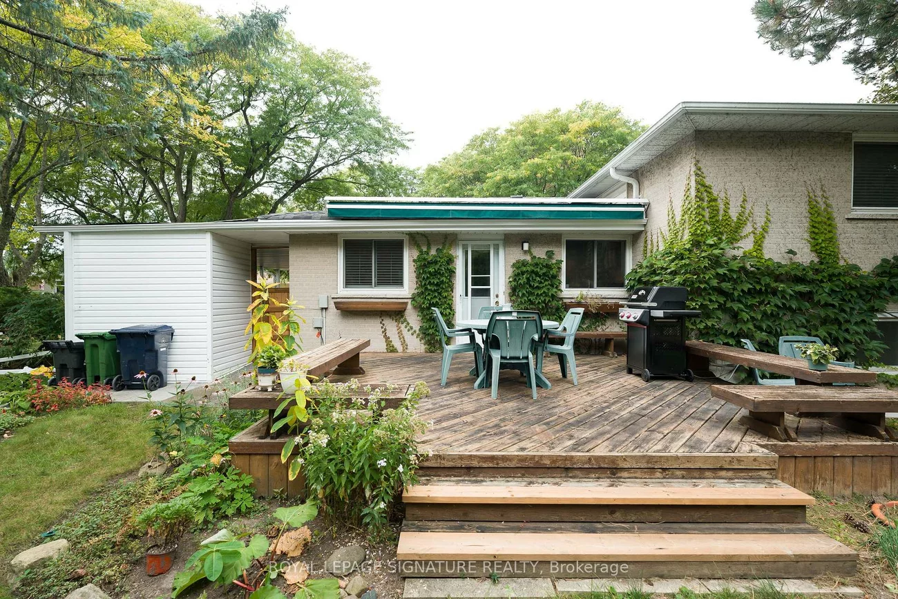 11, Bellbury, Don Valley Village, Toronto