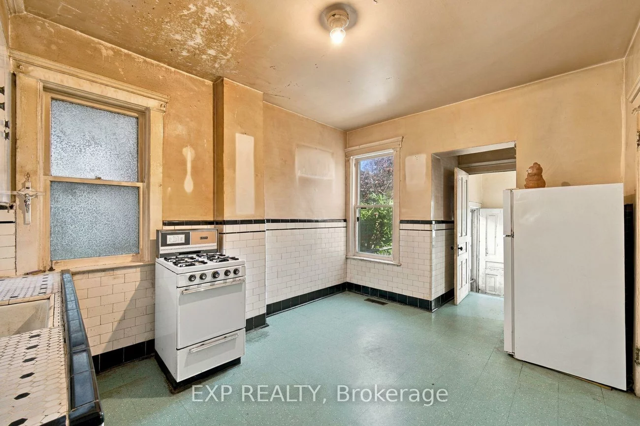 101, Beatrice, Trinity-Bellwoods, Toronto