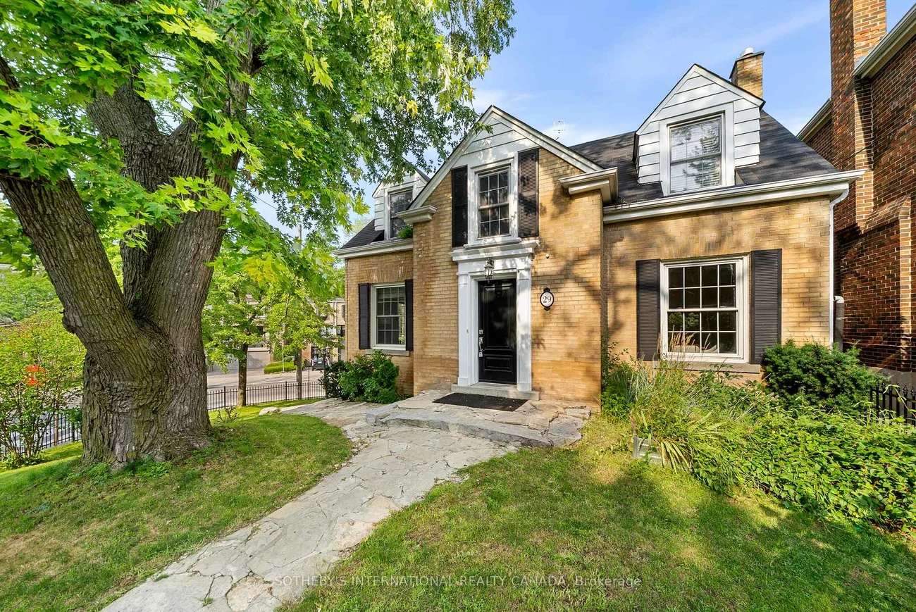 29, Highbourne, Yonge-St. Clair, Toronto