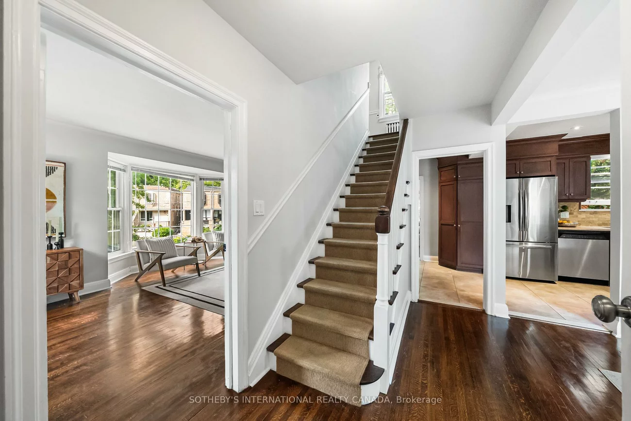 29, Highbourne, Yonge-St. Clair, Toronto