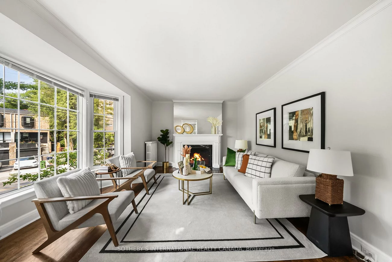 29, Highbourne, Yonge-St. Clair, Toronto